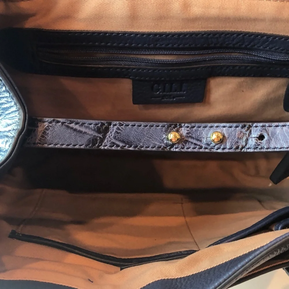 NWOT G.I.L.I. Navy Leather Croc Embossed Satchel Crossbody Bag